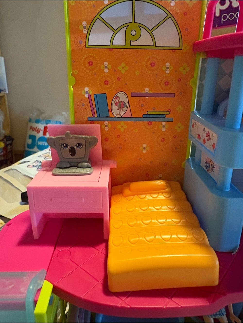 Mattel Polly Pocket Playhouse - Hot Pink & Lime - Picture 4 of 11